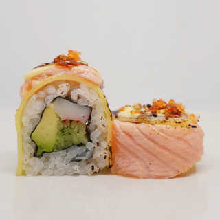 Salmón cheese flameado roll (8 pzs.)