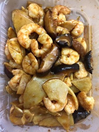 24 Gamberetti con funghi e bambù