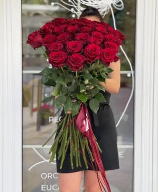 25 trandafiri roșii Olandezi 90-100 cm
