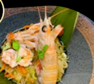 Spaghetti di soia con frutti di mare