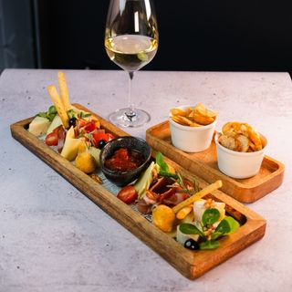 Selekcija sireva i pršute za 2 osobe