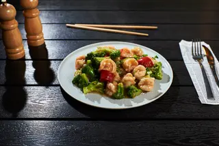Creveți cu broccoli