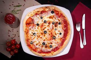 Pizza Napoli Ø 32cm