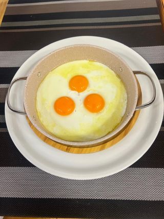 Pečena jaja / fried egg 220g