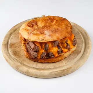 Ćevapi s cheddar sirom