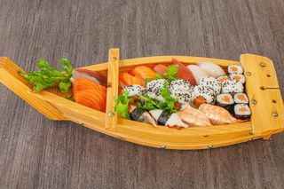 87A. Sushi + Maki + Sashimi (30pz)