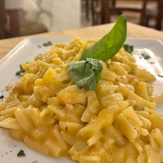 Pasta patate e provola 