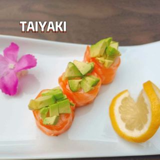 47 KUNGAN SALMAO COM ABACATE