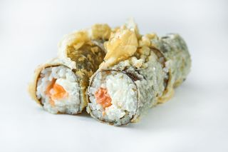 Рол в темпурі Філадельфія 240г