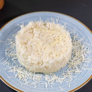 Orez cu Unt și Parmezan 200 Gr.