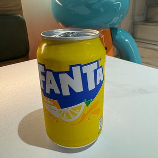 Fanta Limón lata 330ml.
