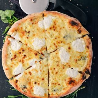 Pizza 4 fromages