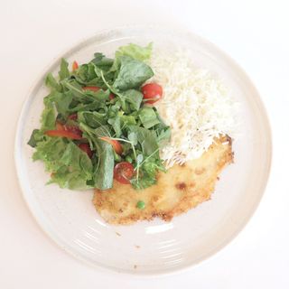 Курица в хрустящей панировке с рисом