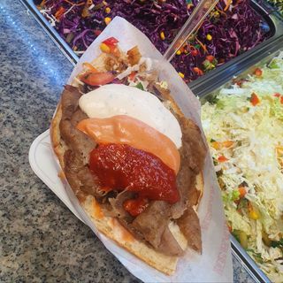 1 DÖNER KEBAB (Bułka)