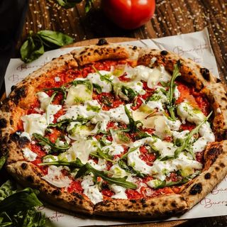 ГолямаПица Специална(550гр.)+ Бира по избор (500мл)