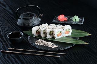 Սաղմոն վարունգով  8 կտոր