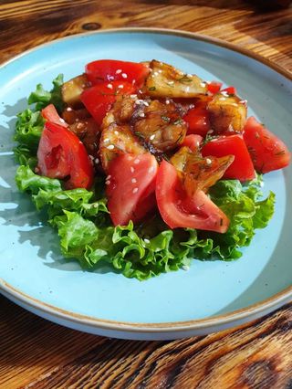 Салат из баклажанов с помидорами (150гр.)