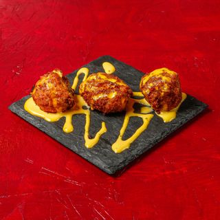 Polpette con fonduta di formaggio - 3 pezzi