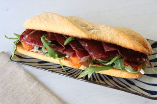 Bocadillo De Cecina Con Tomate