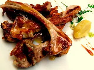 Costillitas Medianas De Cordero A La Plancha