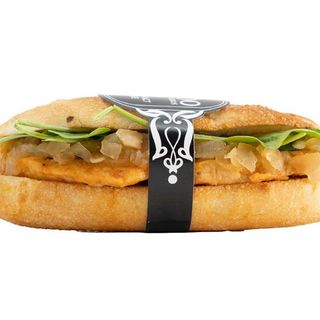 38. Pollo kebab, cipolla caramellata e rucola