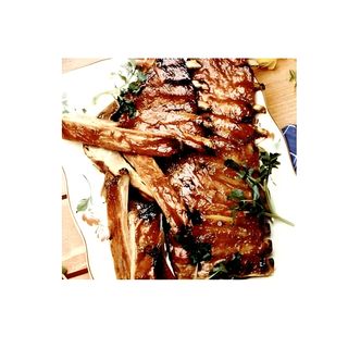 Coaste de porc caramelizate