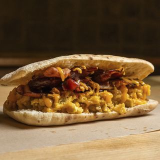 Bocadillo de Tortilla de Patatas y Panceta