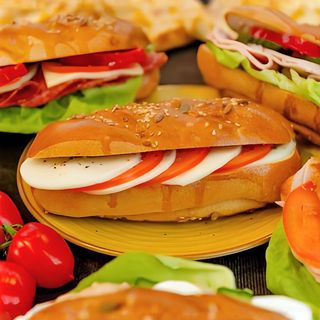 Sandwich cu mozzarella