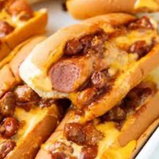 Menú Perro Ranchero Doble (2 perritos, 2 Patatas fritas y 1 Bebida)