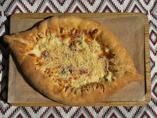 Хачапурі чотири сира (500г)