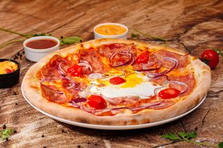 Pizza carbonara mare