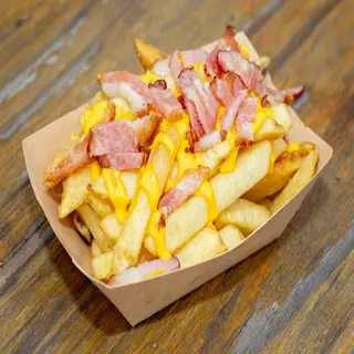 Cartofi cu bacon si sos cheddar