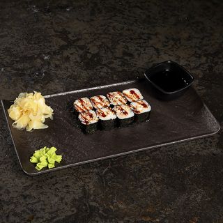 Мини-ролл с угрём