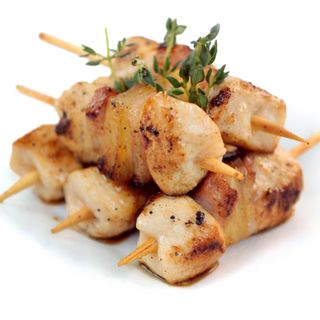 Brochetas de pechuga pollo 500 Gr