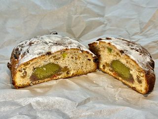 Штолен з марципаном "фісташка-малина" (500g)