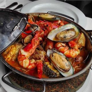 Cataplana de peixe com marisco - 2 pessoas