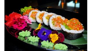 Futomaki tatar z łososia 6 szt