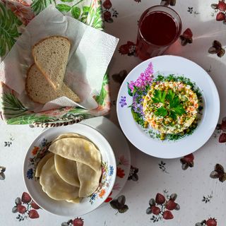 Комбо 4 с варениками и оливье