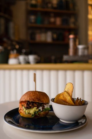 Salmon top con chips di patate comprese