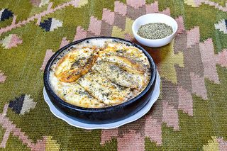 შემწვარი სულგუნი პიტნით