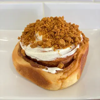 Cinnamon Roll - Lotus