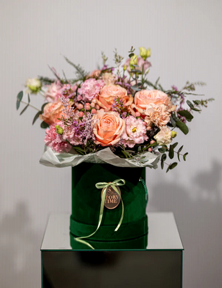 Trandafiri & Vibe Floral