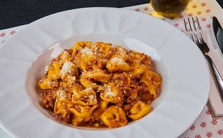 Tortellini al ragù