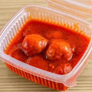 Albóndigas Con Salsa De Tomate