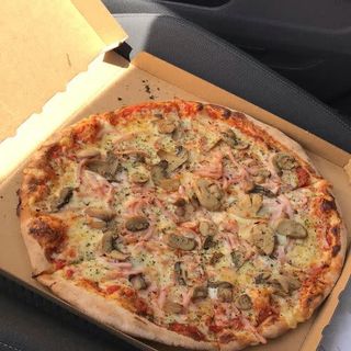 Pizza Caprichosa (Mediana)