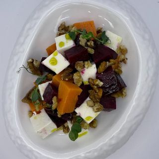 Салата с батат и цвекло