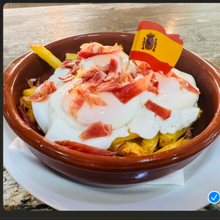 PLATO DE HUEVOS ROTOS CON JAMÓN IBERICO