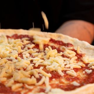 Masas Prehorneadas con Pomodoro Bizzo y Mozzarella