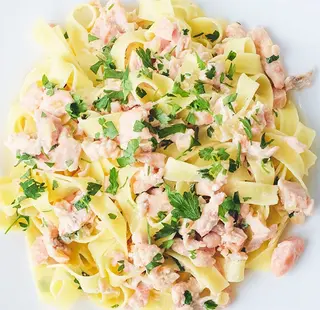 Tagliatelle Contadina com Salmão