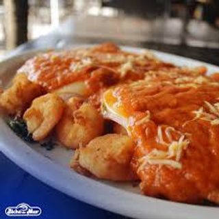 Bife de Peru à Parmegiana com arroz (serve 2 pessoas)